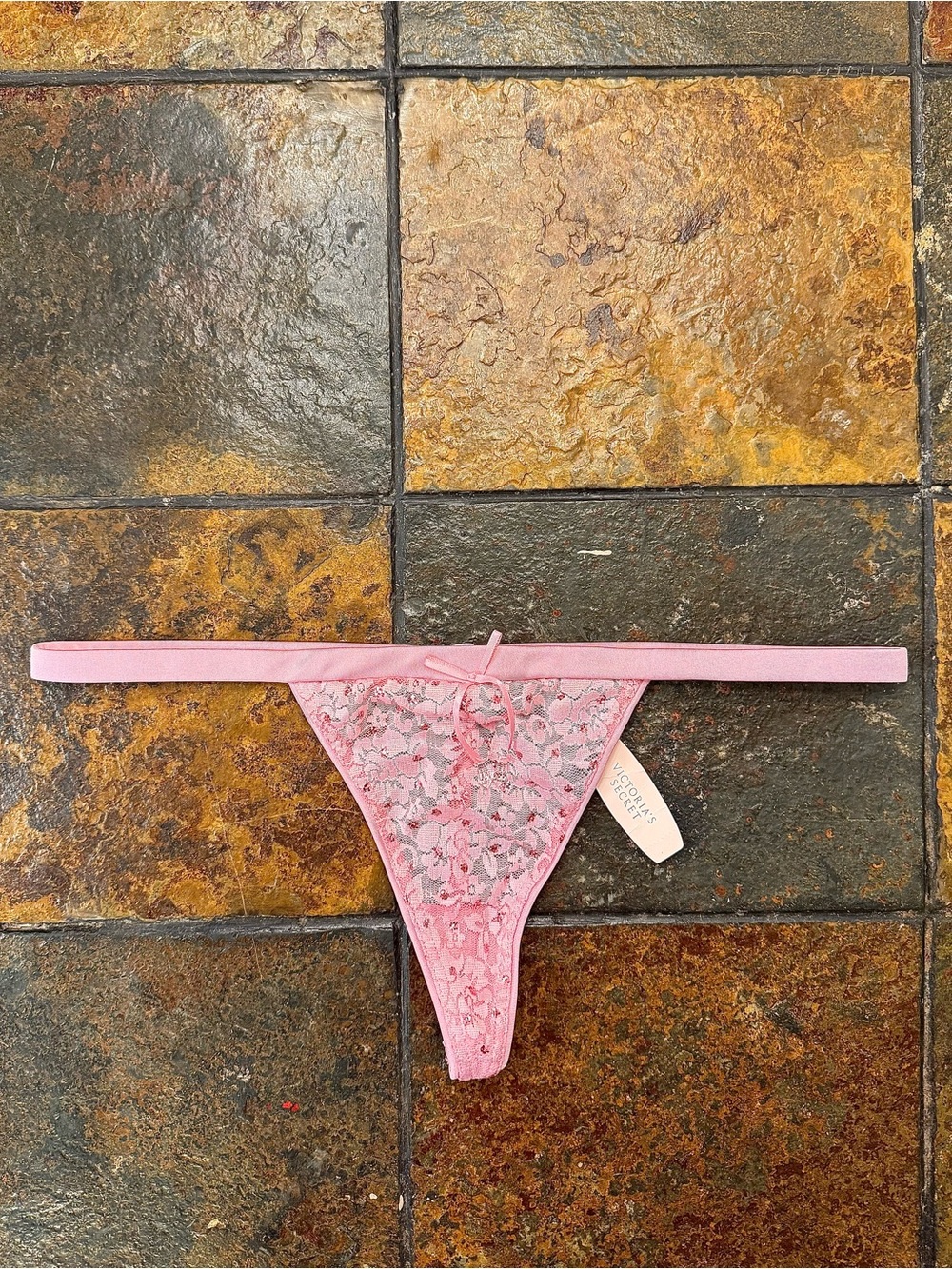 NWT Vintage VS “Sexy Little Thing” Pink Floral Lace V-String Thong. Size M